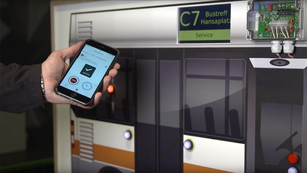 Beim Projekt Ivanto kommuniziert das Smartphone mit öffentlichen Verkehrsmitteln