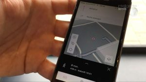 Das gewünschte Navigationsziel lässt sich in der Audi-Smartphone-App eingeben und wird dann ins Backend übernommen.